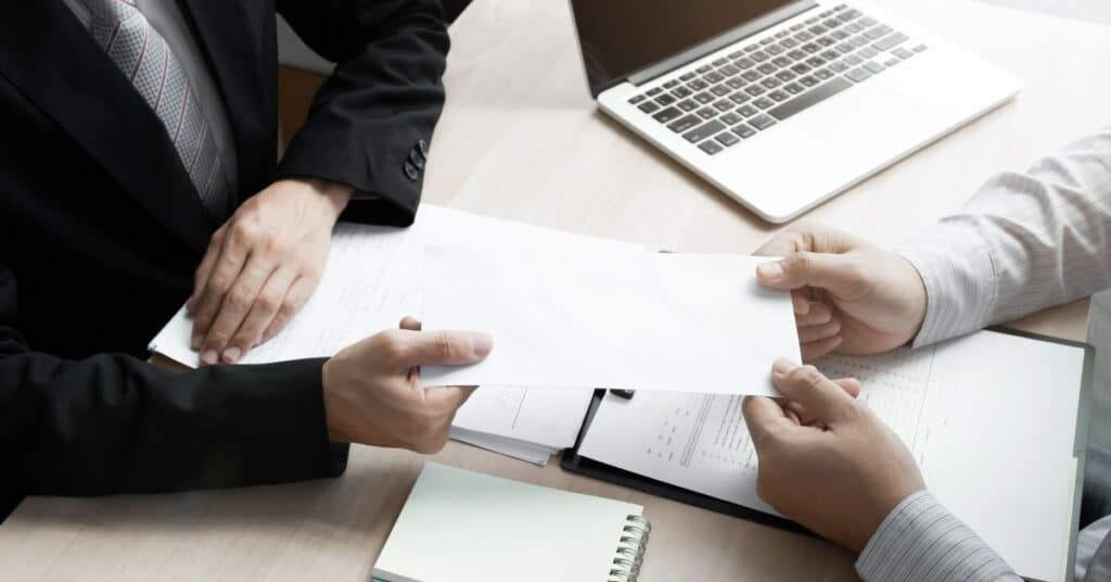 4.פיטורים ללא שימוע