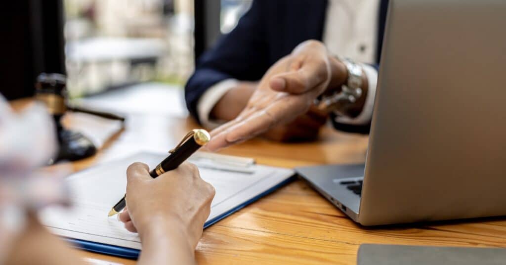 מהן ההגנות האפשריות לנתבע?