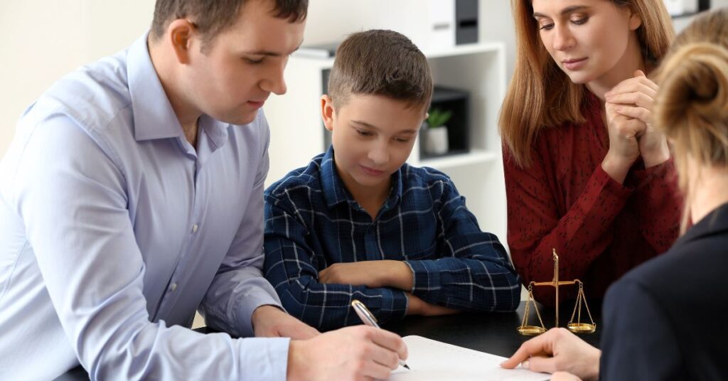 גירושין וזכויותיו של בן יורש