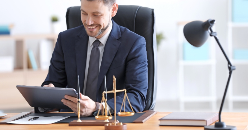 צמתים מכריעים במערכת החקיקה והאכיפה